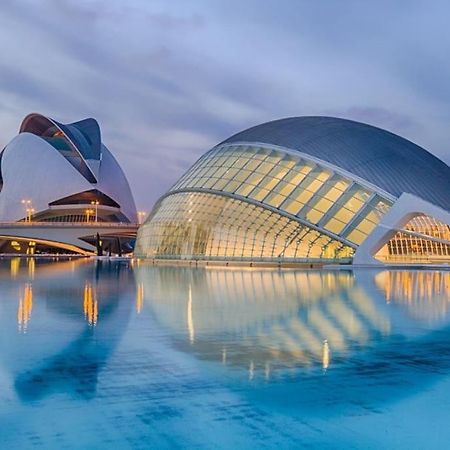 Valencia Las Artes Y Ciencias + Garaje + Netflix 外观 照片