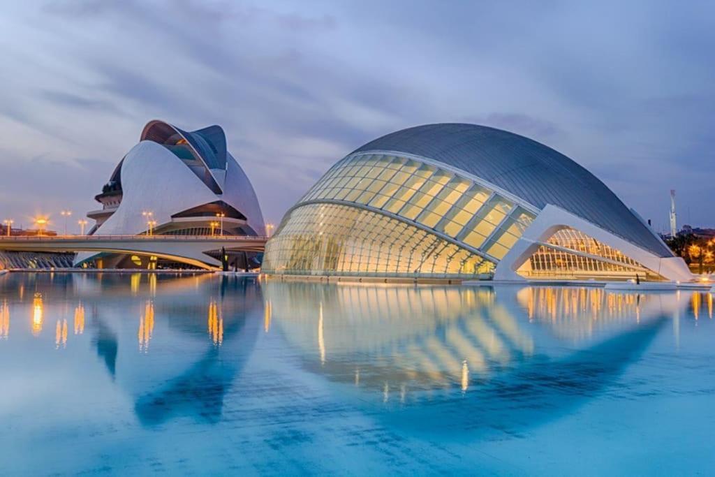 Valencia Las Artes Y Ciencias + Garaje + Netflix 外观 照片