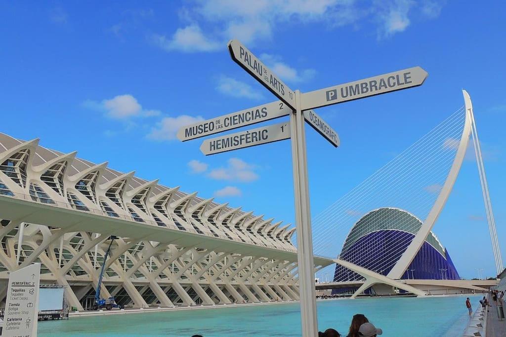 Valencia Las Artes Y Ciencias + Garaje + Netflix 外观 照片